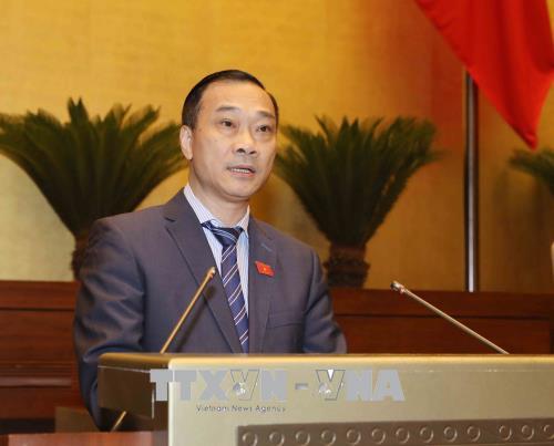 Chủ nhiệm Ủy ban Kinh tế của Quốc hội Vũ Hồng Thanh trình bày Báo cáo giải trình, tiếp thu, chỉnh lý dự án Luật Cạnh tranh (sửa đổi). Ảnh: Phương Hoa - TTXVN