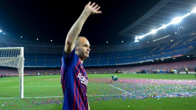  Iniesta sẽ là cầu thủ hưởng lương cao nhất lịch sử bóng đá Nhật Bản.