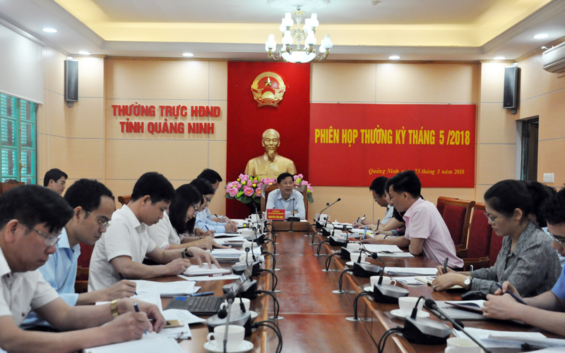 Quang cảnh phiên họp thường kỳ tháng 5/2018.