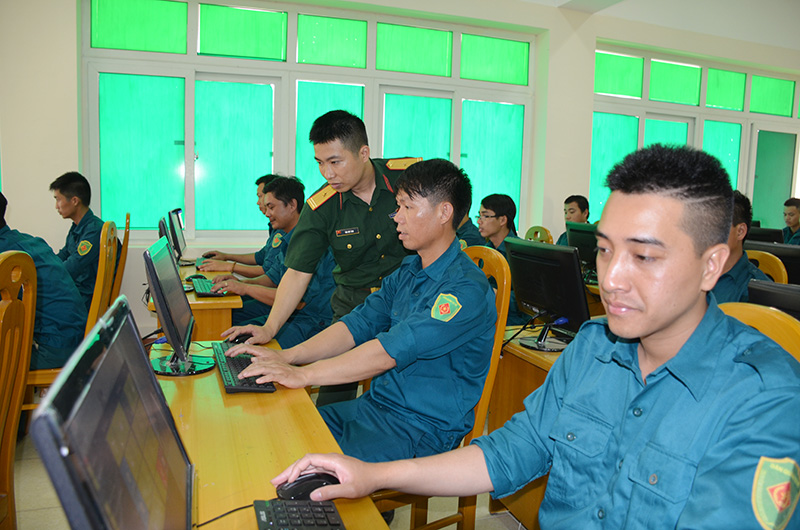 Một buổi thực hành trên máy tính tại của học 