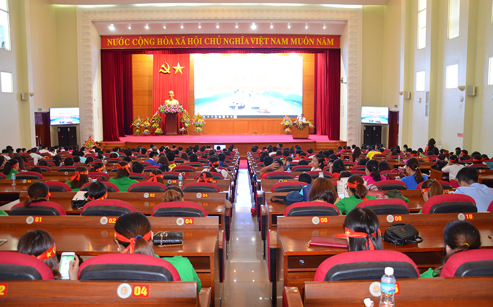 Quang cảnh hội thi