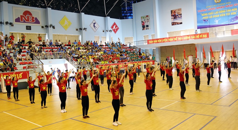 Tiết mục văn nghệ chào mừng Ngày hội văn hóa thể thao CNVC-LĐ lần thứ VI, năm 2018.