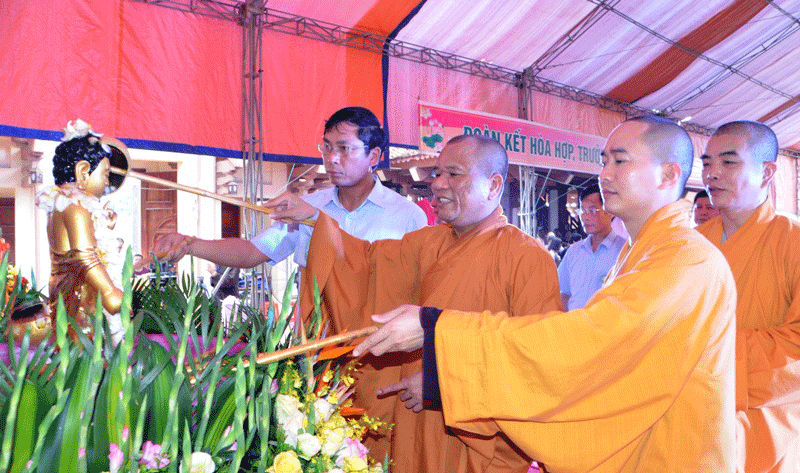 nghi thức tắm Phật