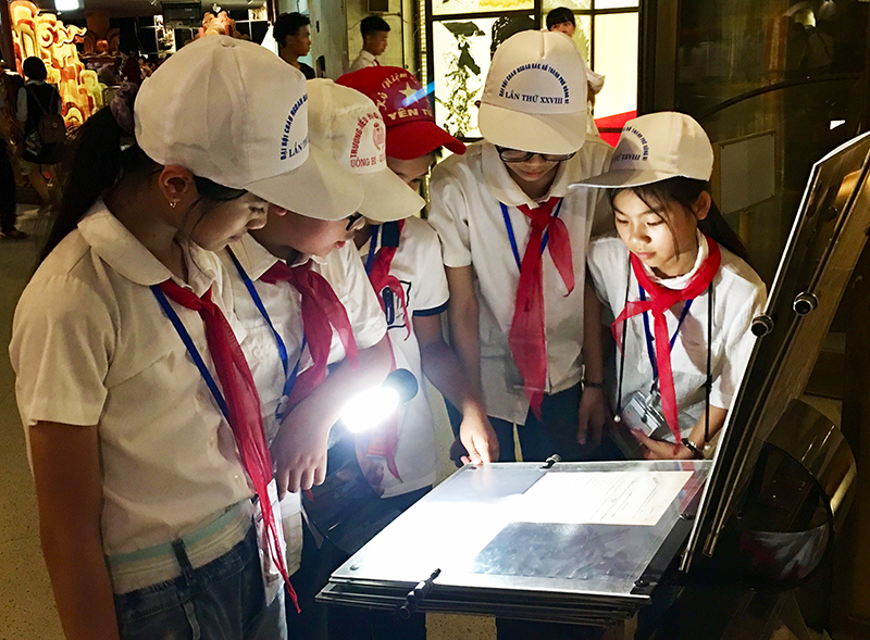 các em thiếu nhi Uông Bí được tìm hiểu rõ hơn về cuộc đời, sự nghiệp cách mạng của Người