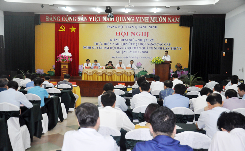 Quang cảnh hội nghị.
