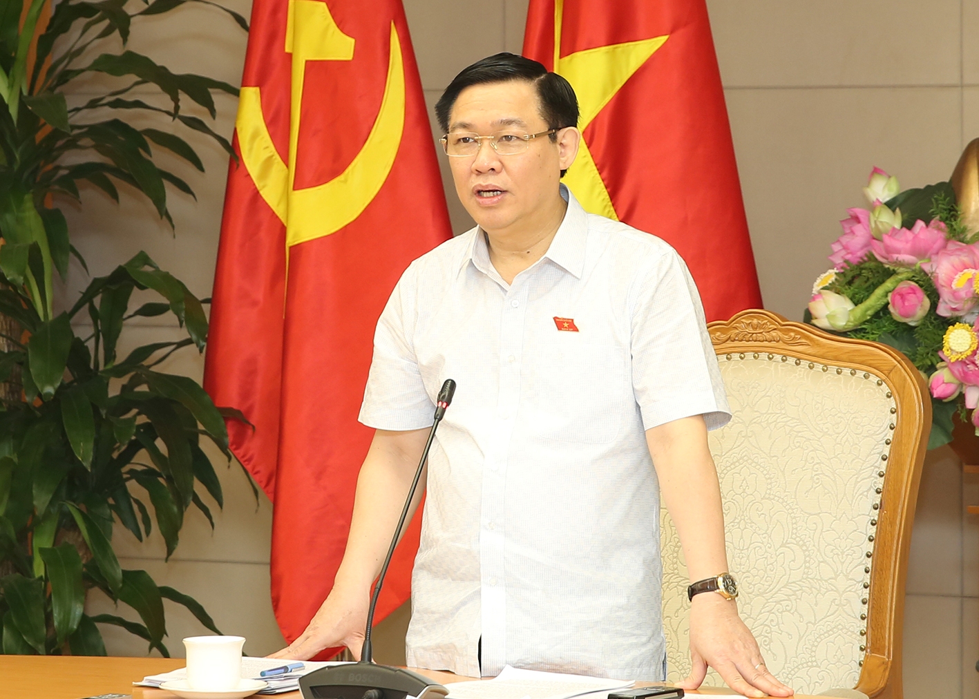 Phó Thủ tướng Vương Đình Huệ phát biểu tại cuộc họp. Ảnh: VGP/Thành Chung