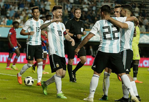 Aguero cũng lấy lại cảm giác ghi bàn trong màu áo đội tuyển.