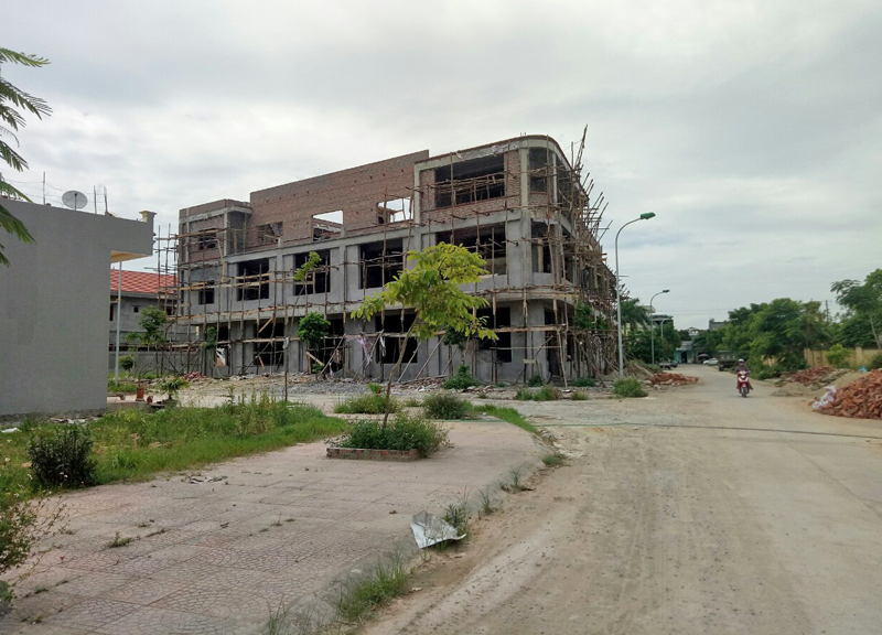 Bà Bùi Thị Hợi, tuổi đã cao nhưng vẫn mong muốn sớm giải quyết dự án để gia đình bà ổn định cuộc sống.