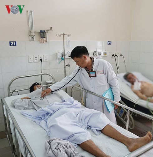 Bệnh nhân tự tử vì thua cá độ bóng đá đang được điều trị tại Bệnh viện Thống Nhất.