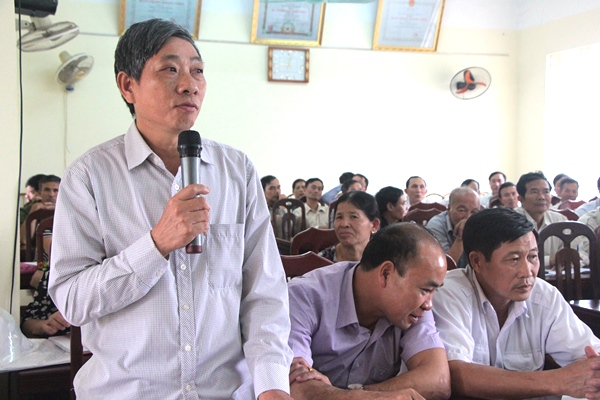 ng Trương Thanh Đông- Bí thư chi bộ- Trưởng khu 2 phường Yên Giang, phát biểu tại buổi giao ban Thị ủy, HĐND, UBND thị xã dự hội nghị giao ban với Bí thư chi bộ, Trưởng thôn, khu phố, Trưởng ban công tác Mặt trận các xã, phường trên địa bàn thị xã