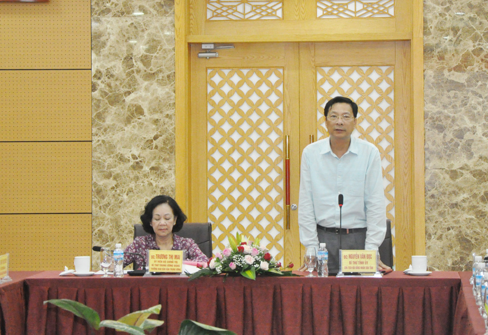 Đồng chí Nguyễn Văn Đọc, Bí thư Tỉnh ủy, Chủ tịch HĐND tỉnh phát biểu tại buổi làm việc. 