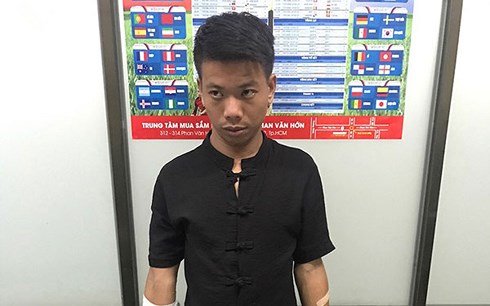 Sau khi gây án, nghi can đã đến công an đầu thú.