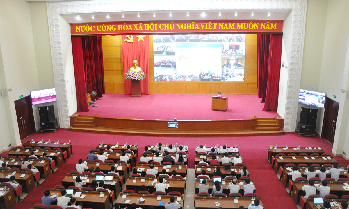 Quang cảnh hội nghị tại điểm cầu chính của Quảng Ninh 