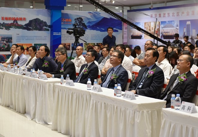 Các đại biểu dự Chương trình giao lưu văn hóa, du lịch và thương mại Việt Nam-Trung Quốc. (Ảnh: Trung Kiên/TTXVN)