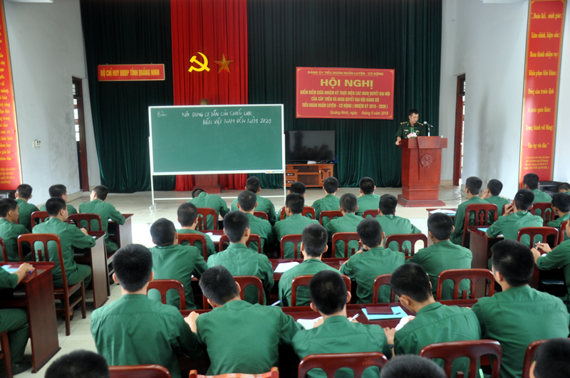 Cán bộ, chiến sĩ Tiểu đoàn Huấn luyện – Cơ động thi đua “vượt nắng, thắng mưa” nâng cao chất lượng công tác huấn luyện