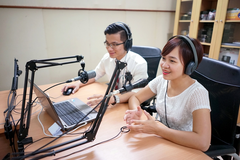 Phát thanh xưa... và phát thanh ngày nay.