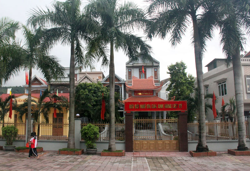 Công trình Nhà bia ghi tên liệt sĩ phường Cẩm Phú (Cẩm Phả) do Công ty Xây dựng Công nghiệp mỏ thi công đã hoàn thành tháng 7/2018.