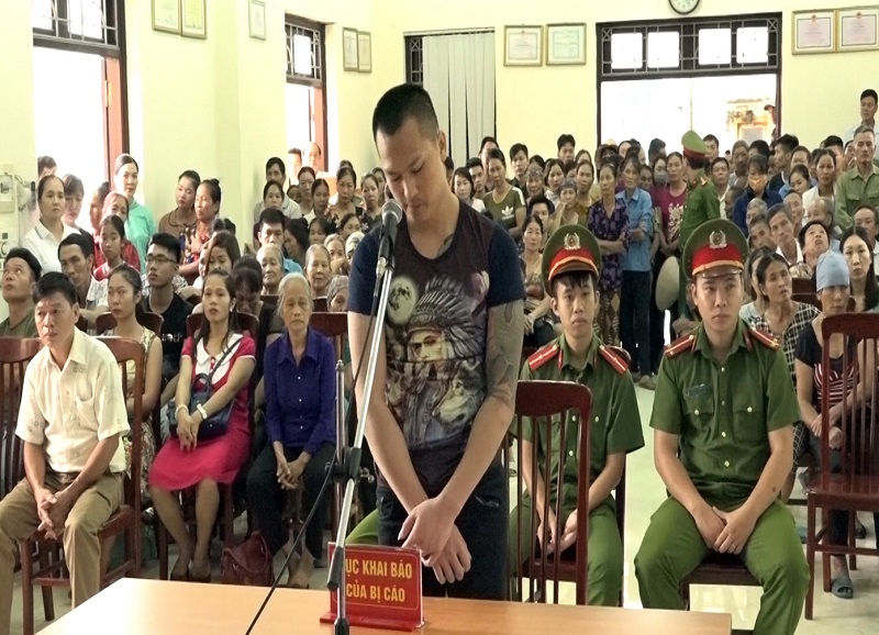 Bị cáo Nguyễn Duy Thành tại phiên tòa (Ảnh: Duy Tâm- TP Cẩm Phả).