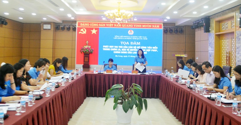 Quang cảnh buổi tọa đàm.