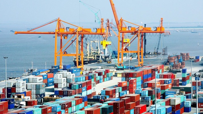 Thủ tướng chỉ thị triển khai giải pháp phát triển sản xuất, thúc đẩy xuất khẩu