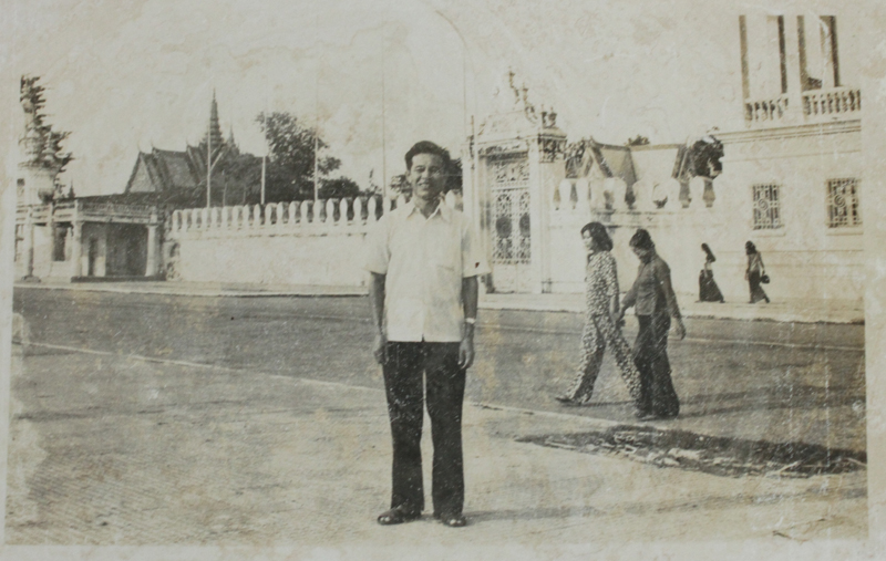 Ông Trần Quyền ở nước bạn Campuchia. Ảnh nhân vật cung cấp.