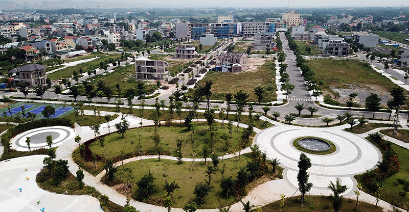 Móng Cái đang phát triển theo hướng đô thị xanh.