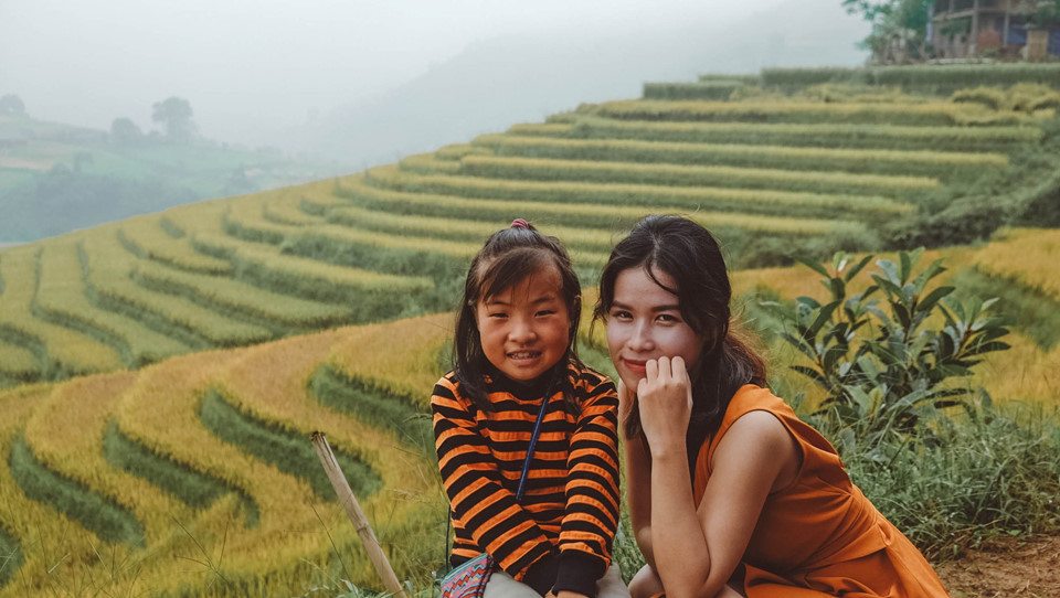 Vẻ đẹp của những thửa ruộng bậc thang vàng óng, hòa cùng khung cảnh bình dị, nên thơ của Sa Pa chắc chắn sẽ làm say lòng mọi du khách đến thăm.