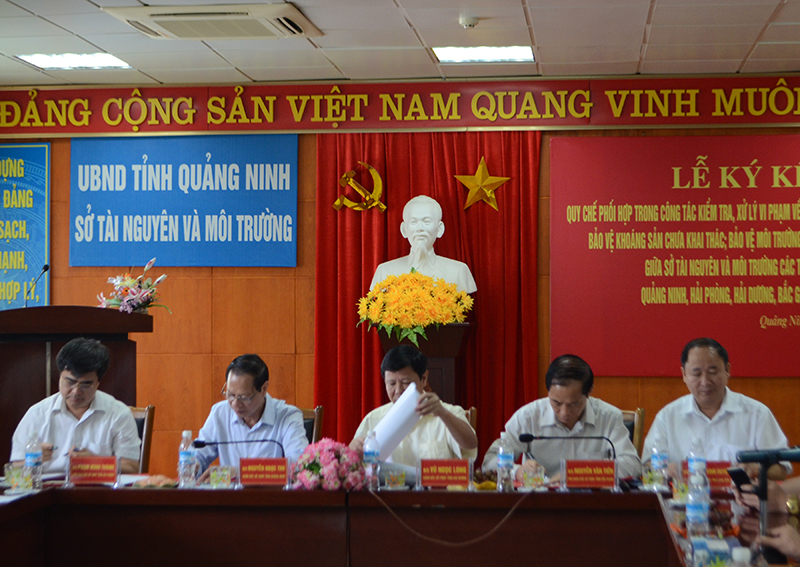 Lãnh đạo Sở TN&MT 5 tỉnh, thành phố ký kết quy chế phối hợp quản lý, kiểm tra, xử lý vi phạm về hoạt động khoáng sản