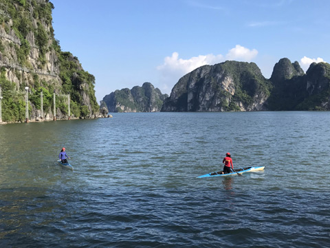 Đội tuyển đua thuyển Canoeing Quảng Ninh đang luyện tập