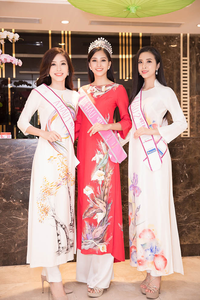 Dù theo phong cách nào Top 3 vẫn thể hiện được vẻ đẹp tươi trẻ
