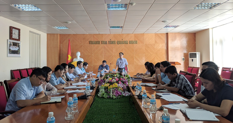 T.S Đinh Văn Minh, Viện trưởng Viện Chiến lược và Khoa học thanh tra (Thanh tra Chính phủ) cùng Phó Chánh thanh tra tỉnh Điệp Văn Chiến chủ trì buổi tọa đàm