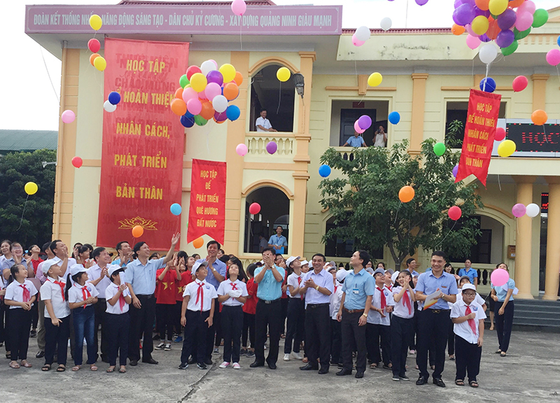 Tổ chức Tuần lễ học tập suốt đời là một trong những hoạt động thường niên của Hội Khuyến học.