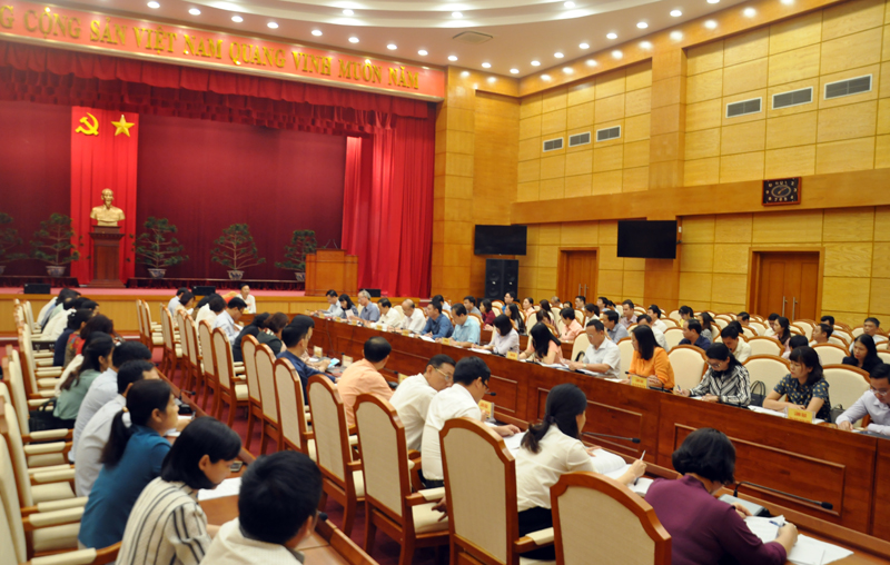 Thường trực Tỉnh uỷ làm việc với Cơ quan Khối MTTQ và các tổ chức chính trị - xã hội tỉnh về triển khai nhiệm vụ những tháng cuối năm 2018. 