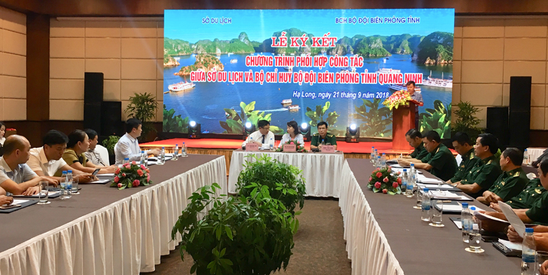 Quang cảnh chương trình ký kết