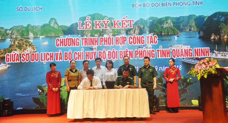Lãnh đạo Sở Du lịch và BCH Biên phòng tỉnh ký kết Chương trình phối hợp công tác