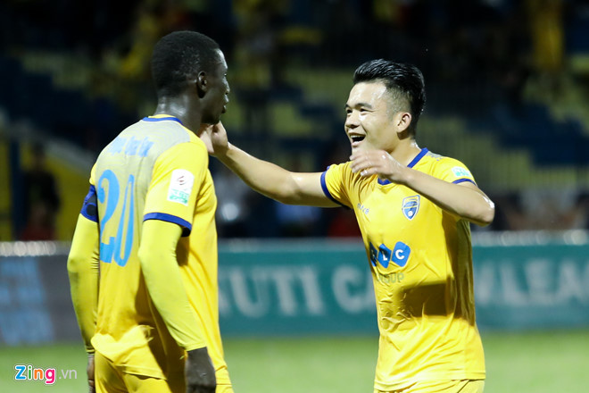 Các trận đấu V.League và Hạng Nhất trong ngày 22 và 23/9 đều sẽ được hoãn lại. Ảnh: Minh Chiến.
