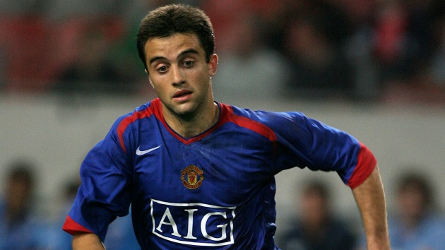  Rossi từng có quãng thời gian khoác áo Man Utd.