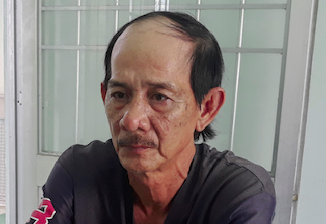 Người đàn ông bán hủ tiếu bị cơ quan điều tra tạm giữ. Ảnh: C.A.