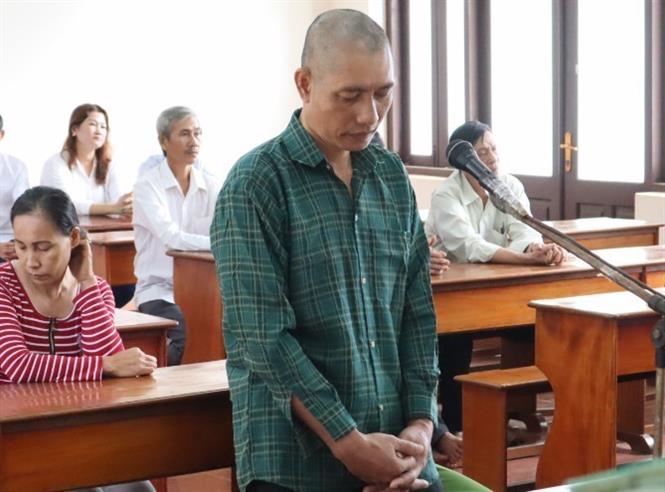 Bị cáo Bùi Thanh Sang trước vành móng ngựa.