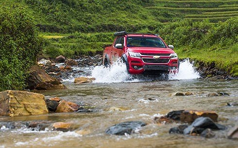Lái xe trong điều kiện đường phức tạp đòi hỏi người điều khiển xe phải làm chủ các kỹ năng lái xe, có hiểu biết tường tận về địa hình.