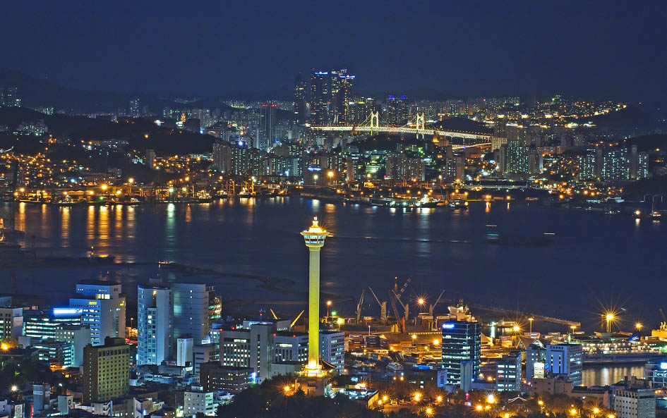 Busan lung linh về đêm