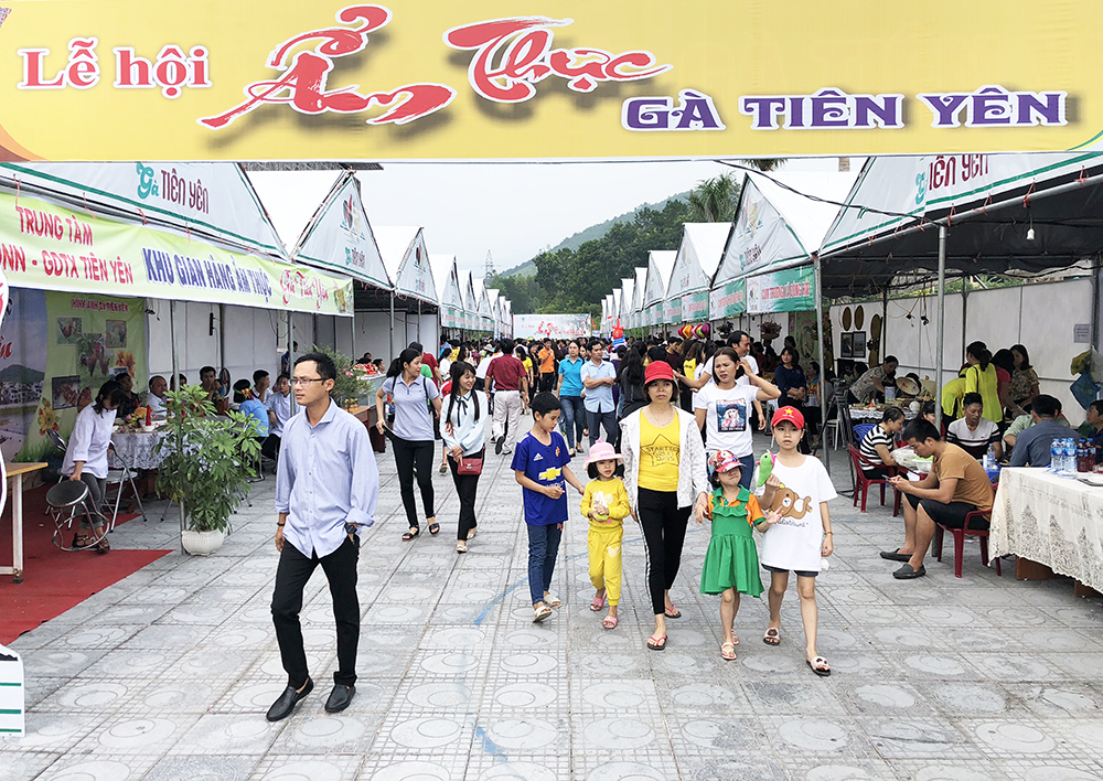 Rất đông du khách đã tới 