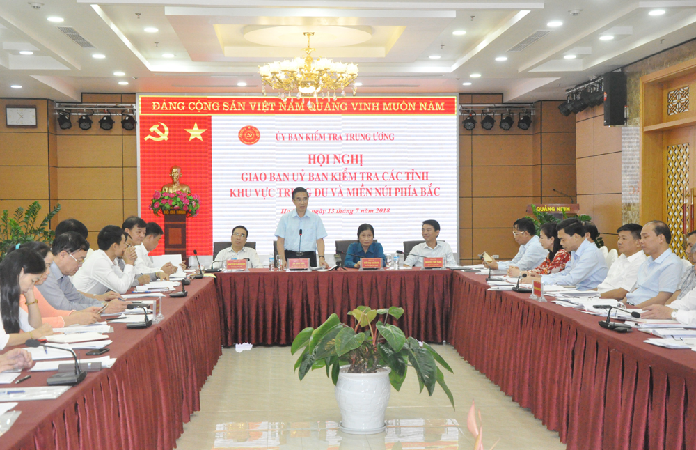 Uỷ ban Kiểm tra Trung ương (UBKT) đã tổ chức Hội nghị giao ban đánh giá tình hình thực hiện nhiệm vụ công tác kiểm tra, giám sát 6 tháng đầu năm và triển khai nhiệm vụ 6 tháng cuối năm 2018 với 16 tỉnh khu vực trung du, miền núi phía Bắc.