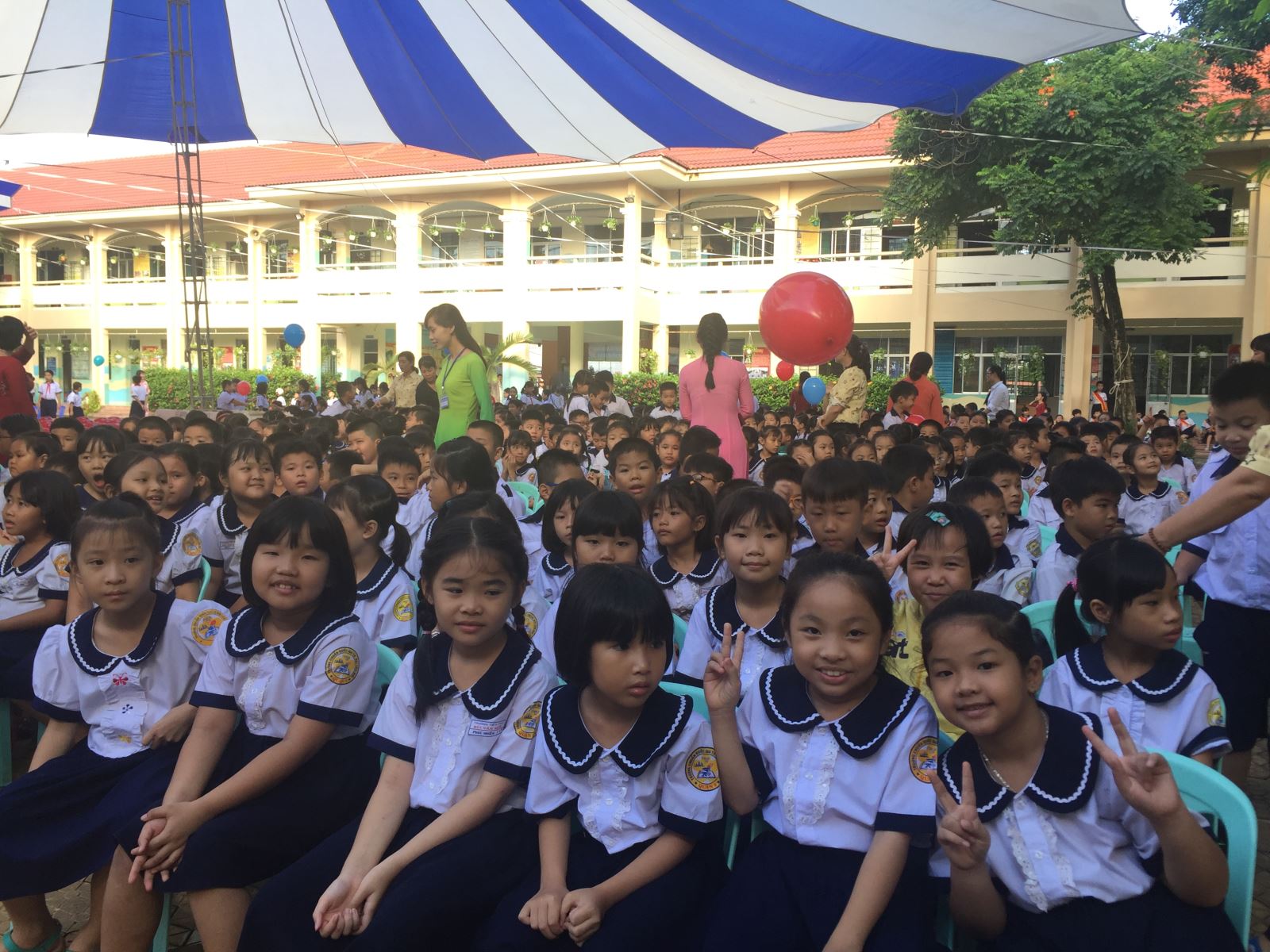 Biện pháp căn cơ nhất trong việc phòng chống bạo lực học đường chính là tăng cường giáo dục đạo đức học sinh.