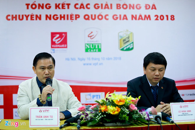 Toàn cảnh Hội nghị tổng kết các giải bóng đá chuyên nghiệp quốc gia 2018. Ảnh: Minh Chiến.