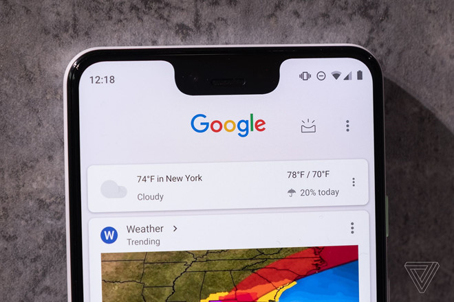 Trong thời gian tới, các hãng smartphone bán sản phẩm tại châu Âu sẽ phải trả tiền cho Google để dùng bộ ứng dụng của công ty này như Google Search hay Google Play. Ảnh: The Verge.