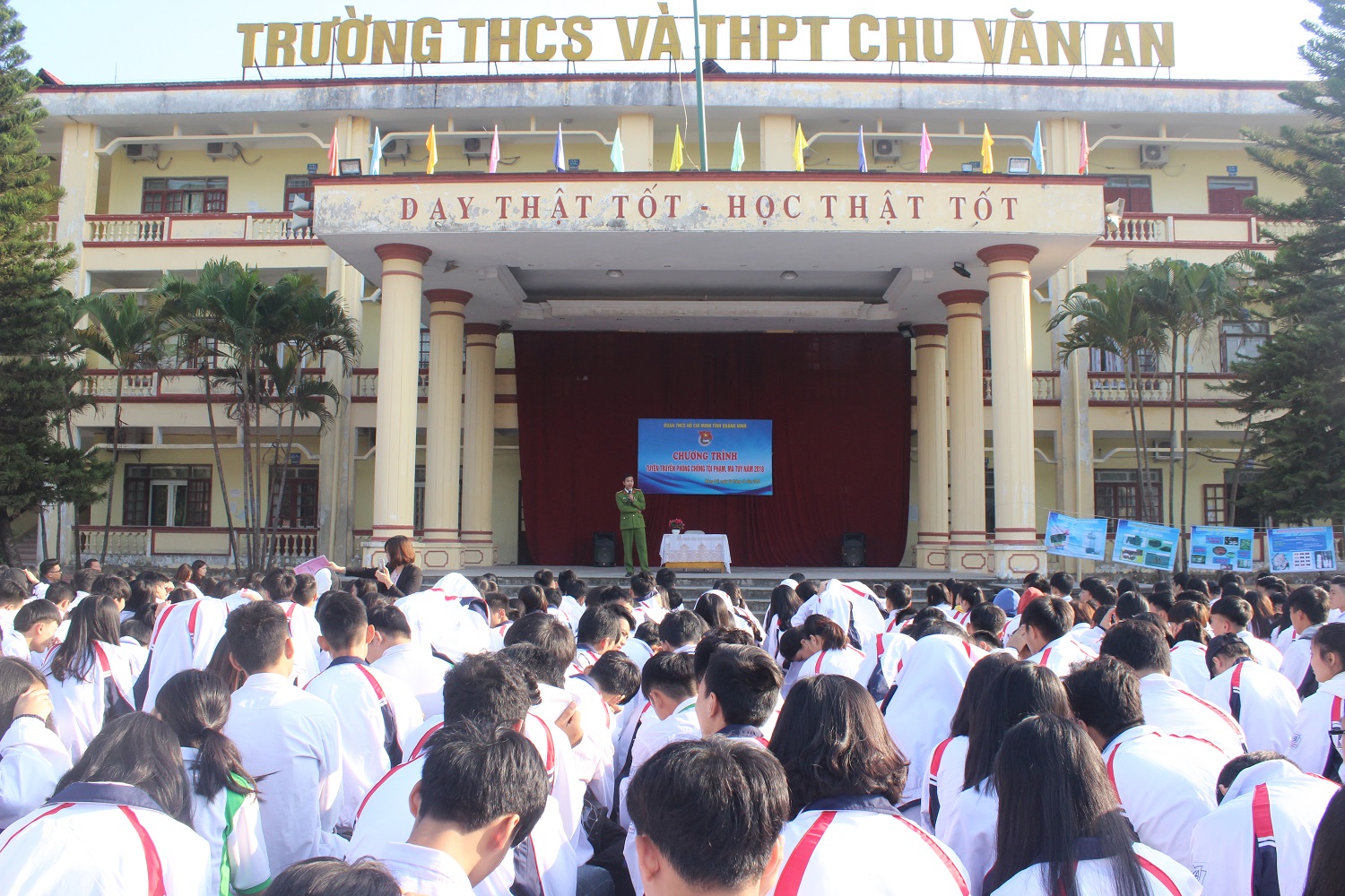 Quang cảnh buổi tuyên truyền. Ảnh: Đức Bát.