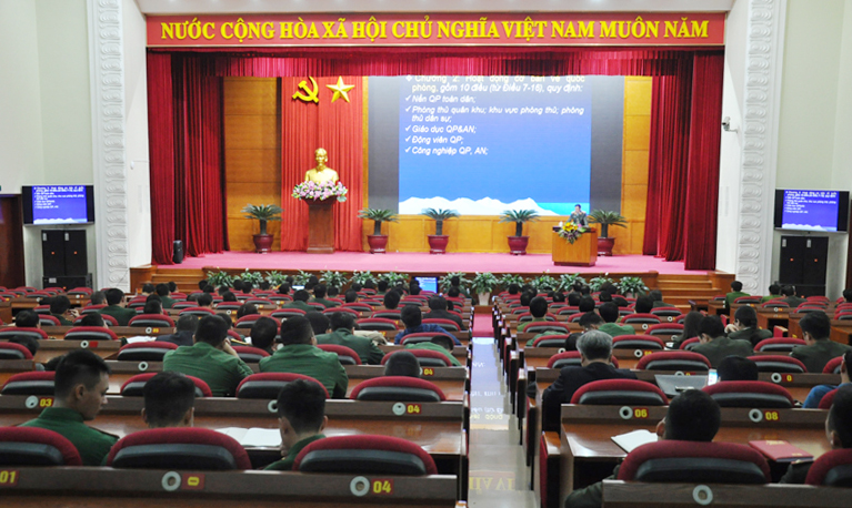 Đoàn Đại biểu Quốc hội tỉnh đã tổ chức Hội nghị tuyên truyền về Luật Phòng, chống tham nhũng năm 2018; Bộ luật Hình sự năm 2015 (sửa đổi năm 2017), Luật Thi hành án Hình sự, Luật Công an Nhân dân và Luật Quốc phòng.