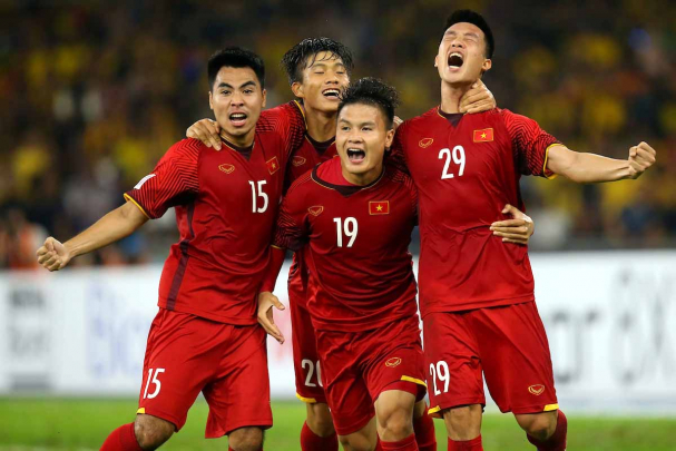 ĐTVN có 1 trận đấu tốt khi ghi được 2 bàn thắng trên sân khách. Ảnh: affsuzukicup.com