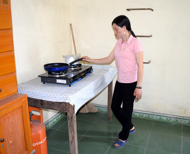 Ngoài phòng ở, người tạm lánh còn được bố trí nơi nấu ăn và vệ sinh riêng